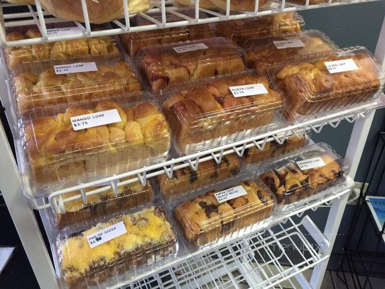 Nanding's Bakery - Waipahu, HI