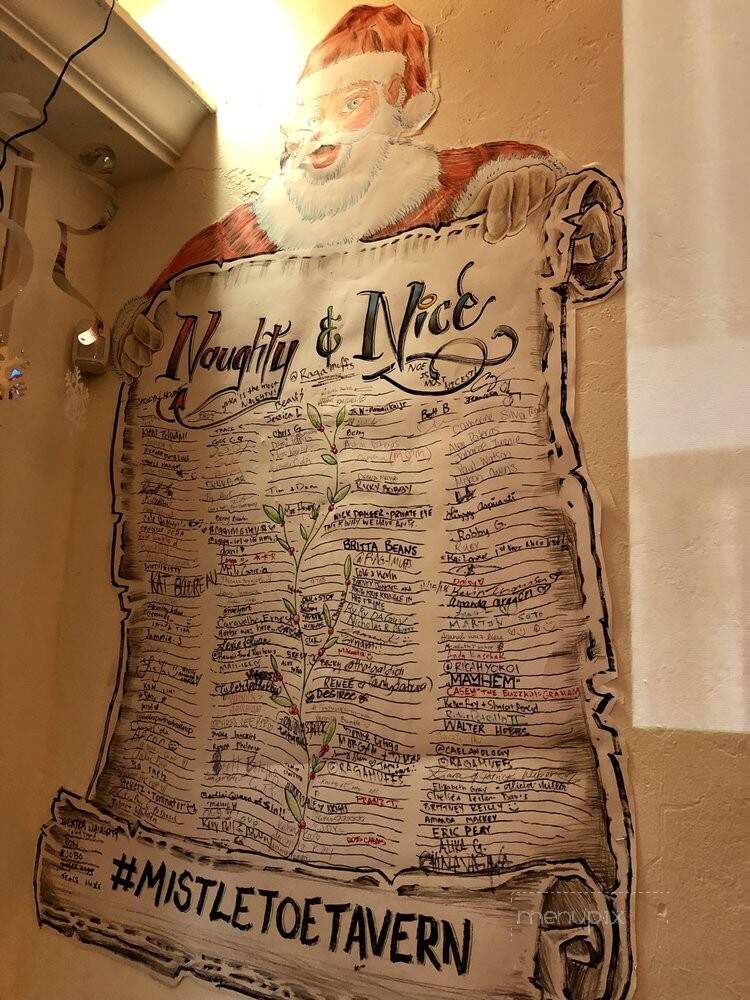 Mistletoe Tavern - Honolulu, HI